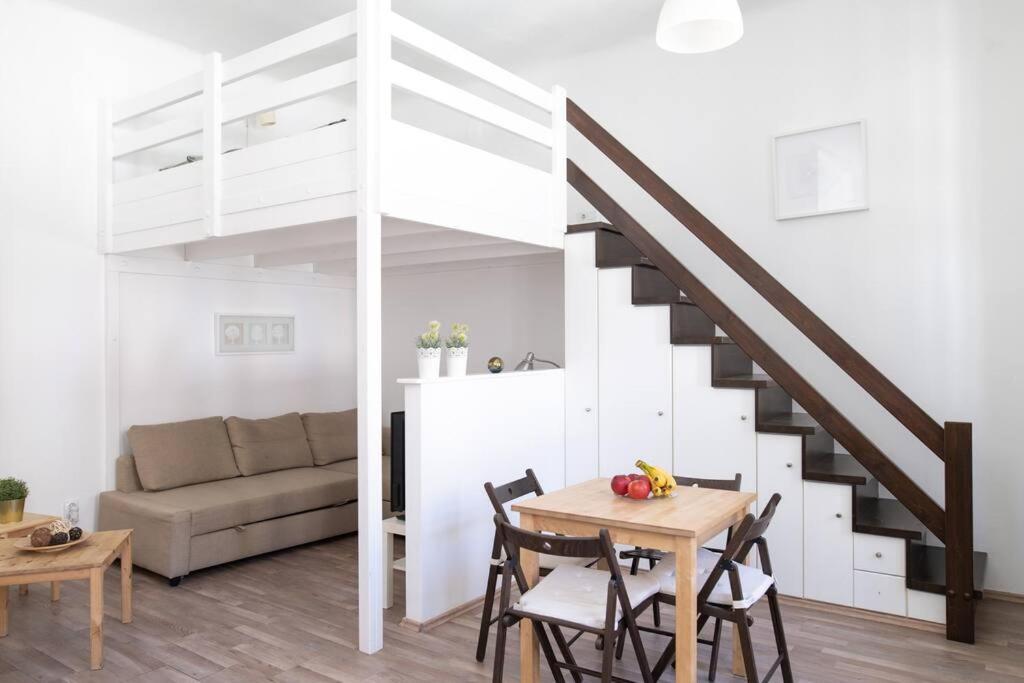N28 Studio Next To Andrassy Boulevard. Budapest Eksteriør bilde